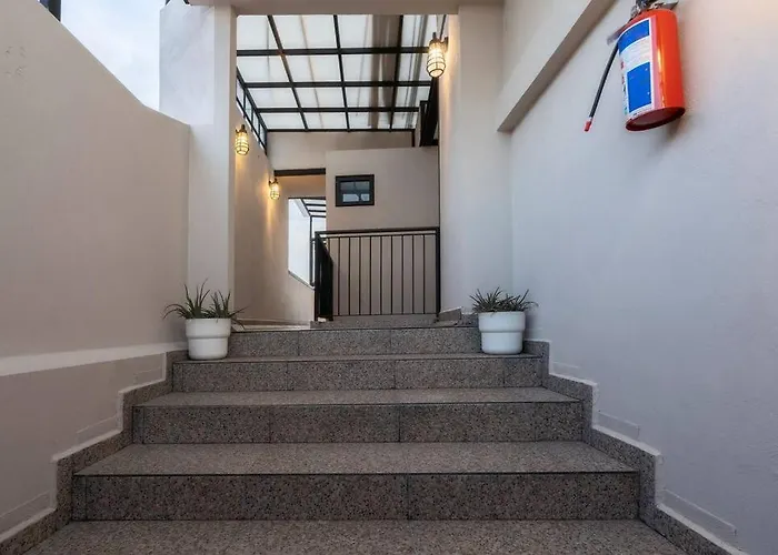 Holiday home 101 Lovely 2bdrm 2bath Ac Rooftop *