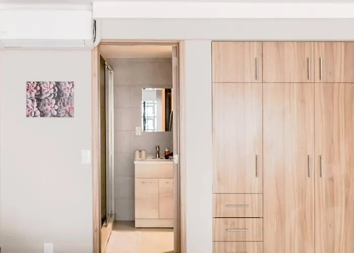 101 Lovely 2bdrm 2bath Ac Rooftop *