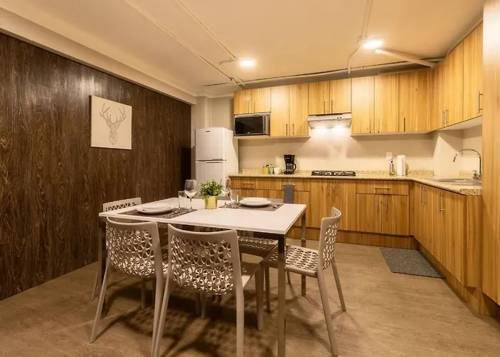 101 Lovely 2bdrm 2bath Ac Rooftop Holiday home *