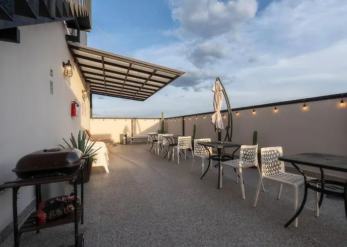 101 Lovely 2bdrm 2bath Ac Rooftop